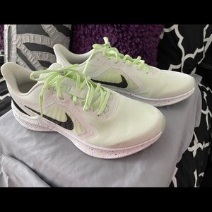 Nike - Downshifter Running Shoe